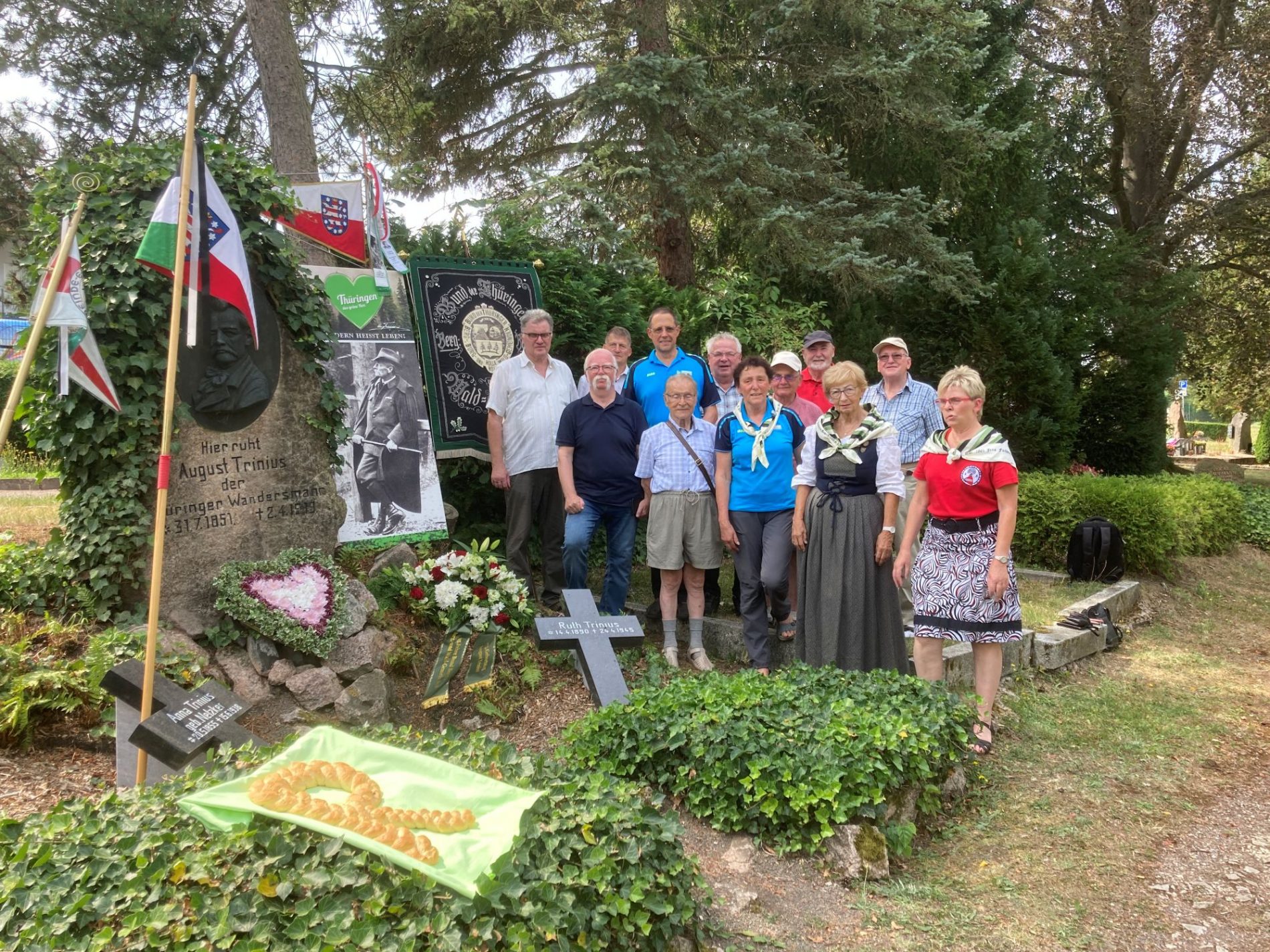 Ehrung am Trinius-Grabmal am 31. Juli 2026 in Waltershausen. Foto: Ch.Reißig
